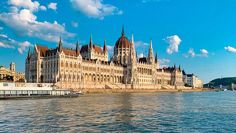 NOVEMBER 8 – BUDAPEST