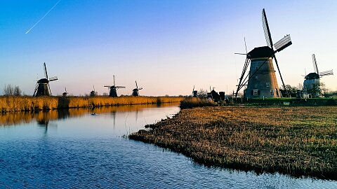 APRIL 15 - ROTTERDAM - KINDERDIJK